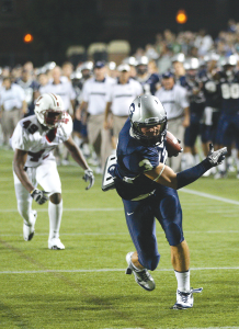 CHRIS BIEN/THE HOYA Junior Max Waizenegger (3) hauled in three passes against Marist, including 39- and 12-yard touchdown catches.