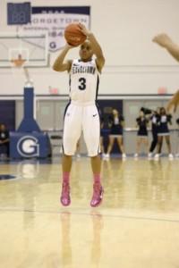 CHRIS BIEN/THE HOYA Junior guard Rubylee Wright finished with game highs in points (14) and assists (8) against the Bearcats.