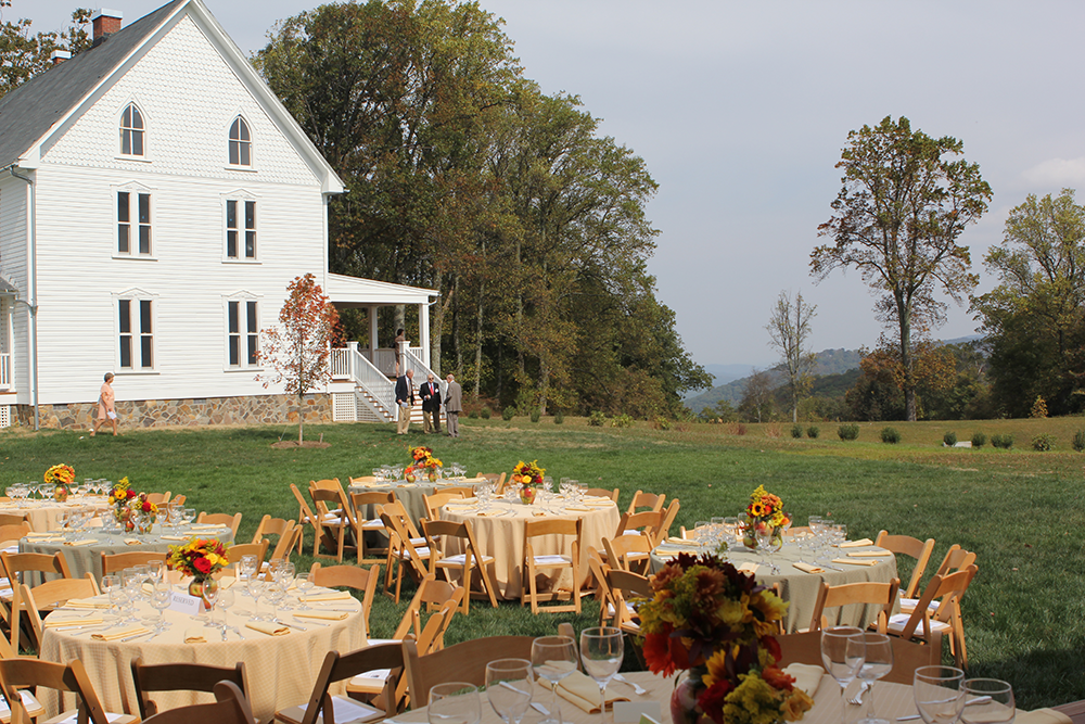 KAYLA CROSS FOR THE HOYA The Calcagnini Contemplative Center in Clarke County, Va., donated by Arthur (C ’54) and Nancy Calcagnini, was dedicated in a ceremony Thursday. The center will house ESCAPE retreats, the first of which took place Sept. 20.