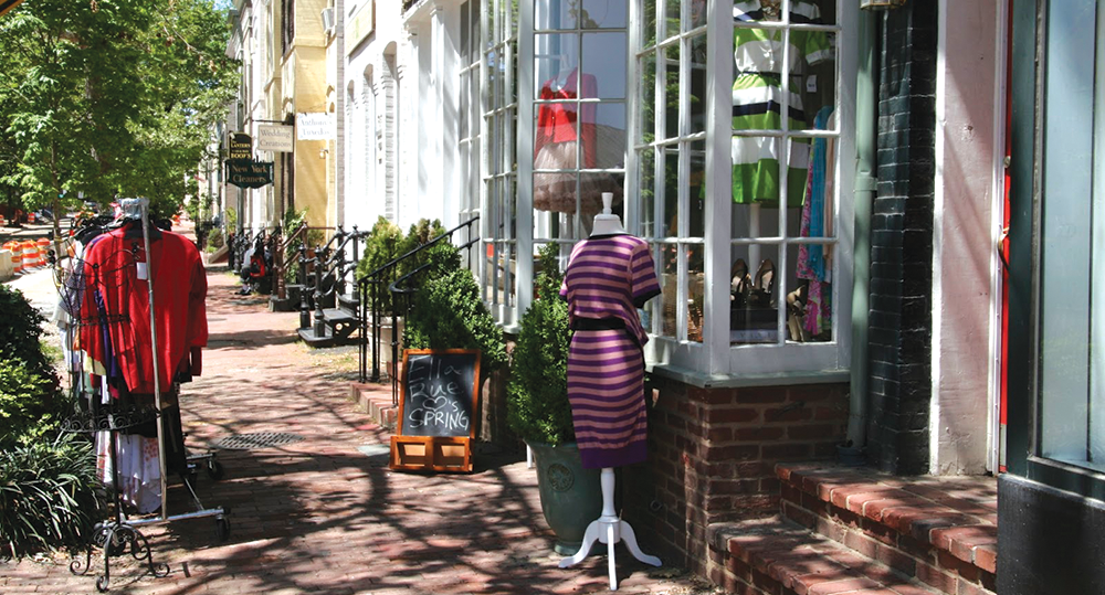 DCRESIDER Ella-Rue is one of Georgetown’s many fantastic thrift stores. The more upscale secondhand boutique offers pieces by designers such as Alexander McQueen and Dior at wonderfully discounted prices.