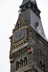 DANIEL SMITH/THE HOYA This morning the university replaced the hands on the Healy clock. 