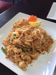 BRIAN DAVIA/THE HOYA Classic Thai dishes, such as pad thai, lacked flavor and were overall disappointing. 