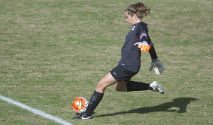 CAROLINE KENNEALLY/THE HOYA Senior goalkeeper Emma Newins recorded three saves in Georgetown’s 3-1 victory over Creighton last Friday. Newins has recorded 45 saves thus far in the 2014-15 season and boasts a .682 save percentage.  