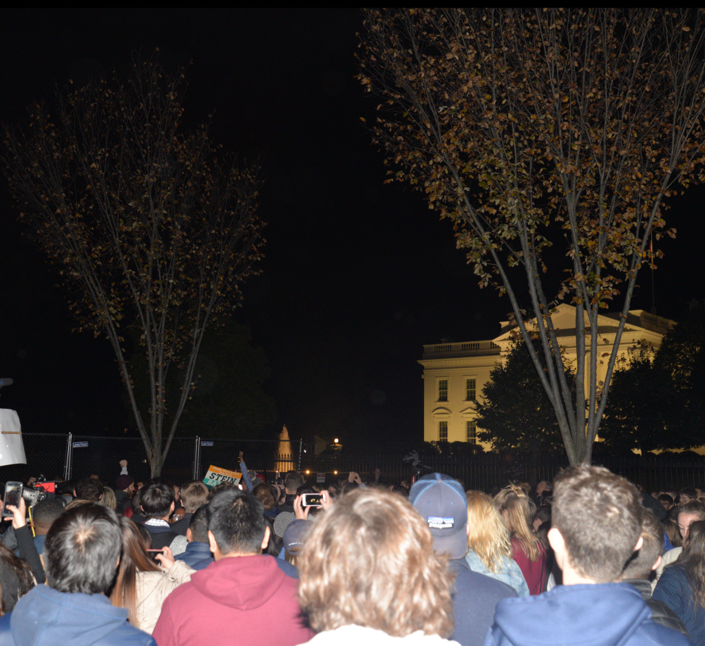 CHRISTIAN PAZ/THE HOYA At the White House early Wednesday morning, hundreds gathered to protest or celebrate Donald Trump’s victory over Hillary Clinton on Tuesday.